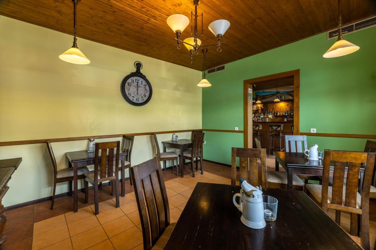 Rodos - Cafe Casa de hóspedes 2*