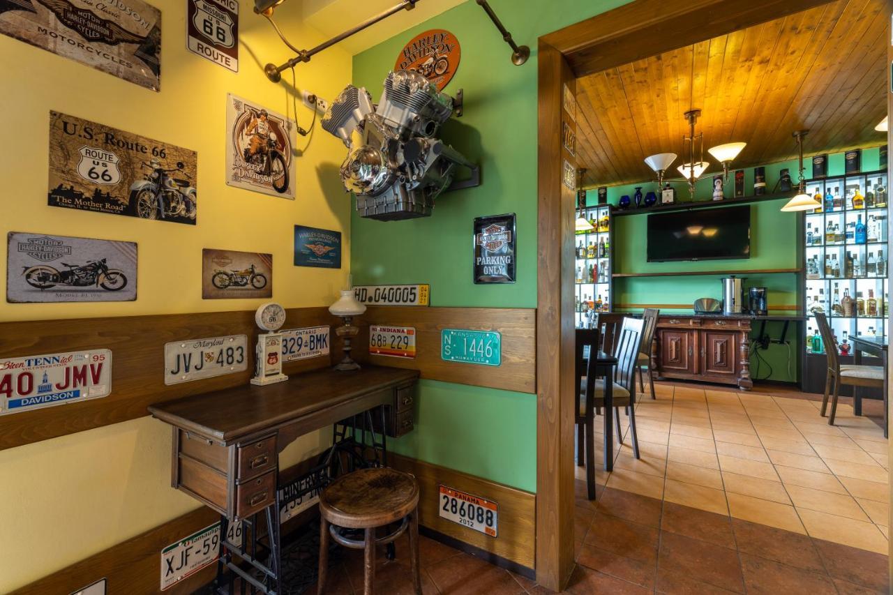 Rodos - Cafe Praga